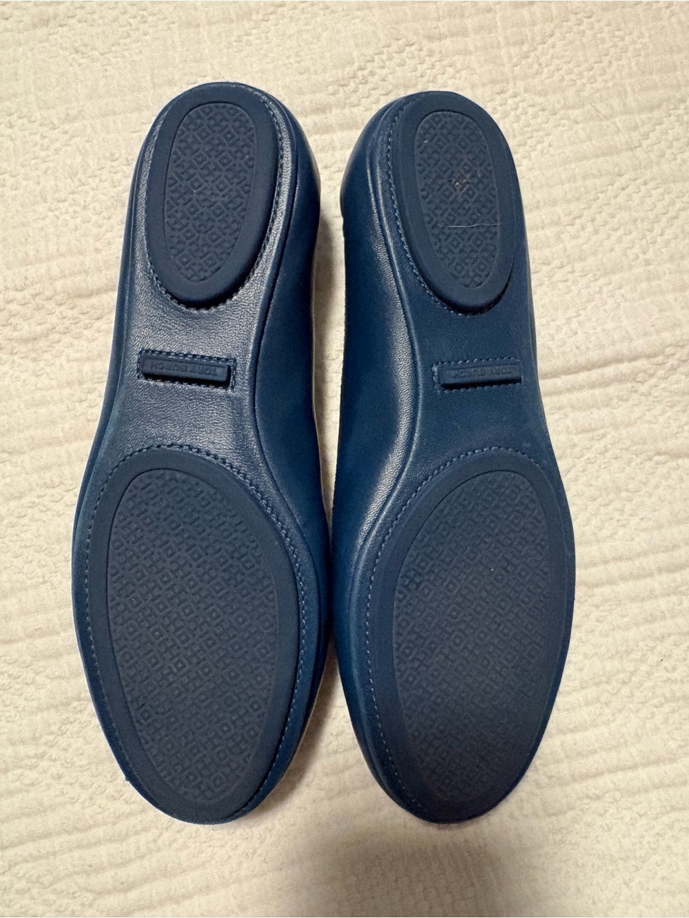 Tory Burch Navy Logo Round-Toe Ballet Flats - Picture 3 of 4